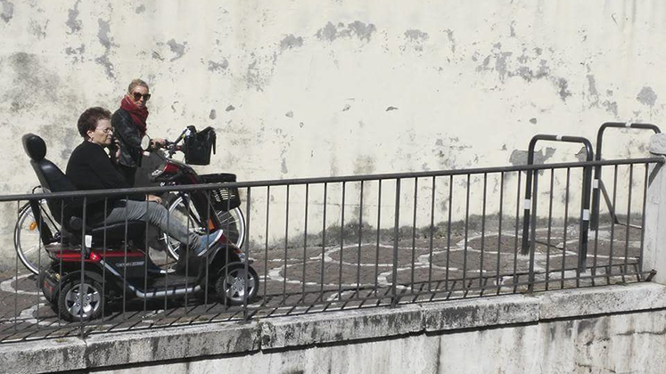 Barriere al sottopassaggio di via Veneto: ora sì, ora no, ora forse