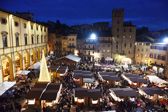 Arrivano i tirolesi in piazza Grande! All’armi, all’armi!