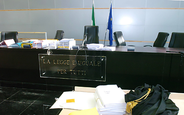 “Me la pagherai nell’aldilà”, aretino mandato in tribunale