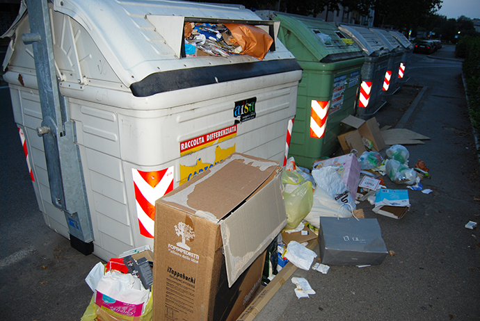 Gli eserciti in campo contro la spazzatura