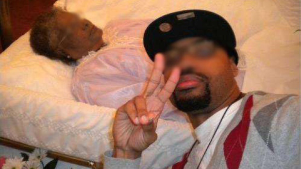 Una nuova mania: i selfie funebri