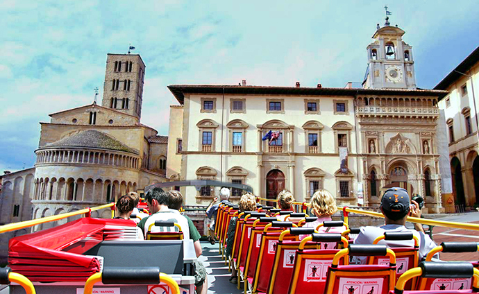 Le idee di Pierluigi Rossi – bus turistici scoperti ad Arezzo!