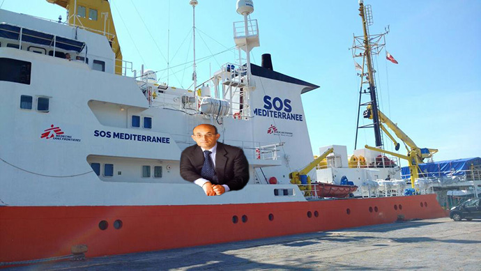 Lo striglia e lo spedisce in Libia: acchiappa 100 ascari per il sindaco Agnelli