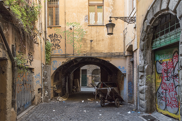 Dietro Sant’Agostino o dietro Campo de’ Fiori?