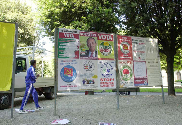 Ad Arezzo gli spazi per i manifesti elettorali dimostrano il vuoto della politica