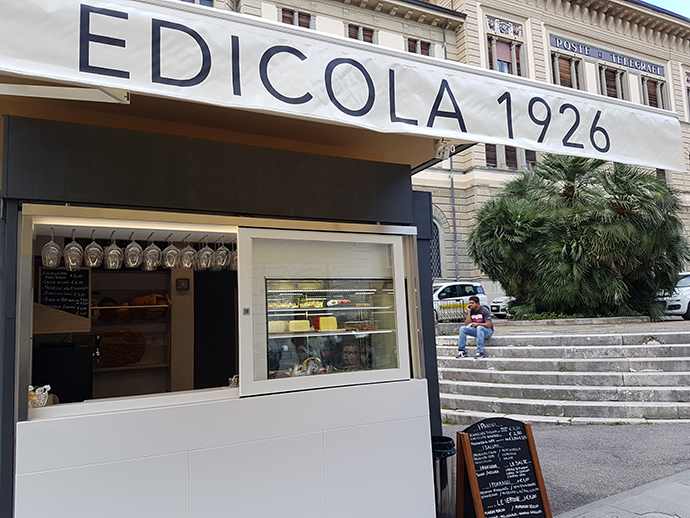 Miracolo ad Arezzo: i giornali diventano soprassate