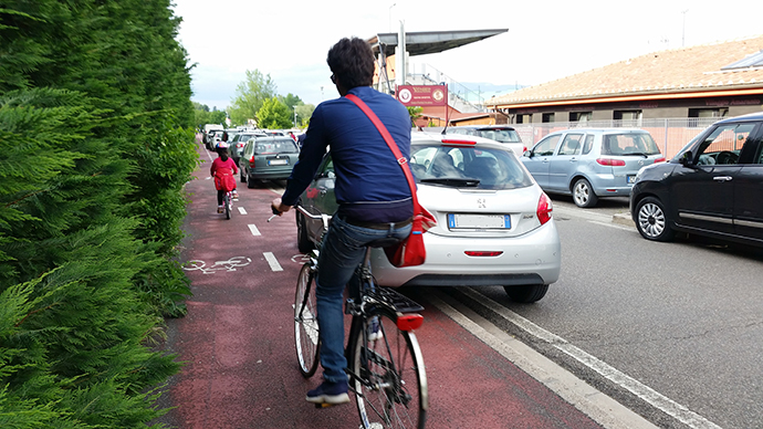 Arezzo scende di sella: “troppo scomoda la bici?”