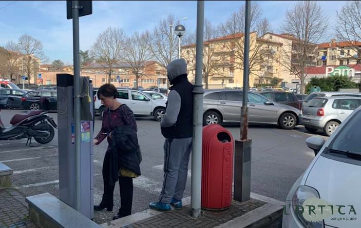 Accattonaggio molesto nei parcheggi