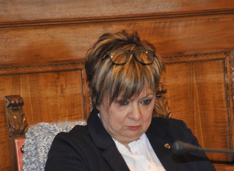 OraGhinelli si spelacchia sempre di piu’ anche la consigliera Meri Cornacchini lascia il gruppo