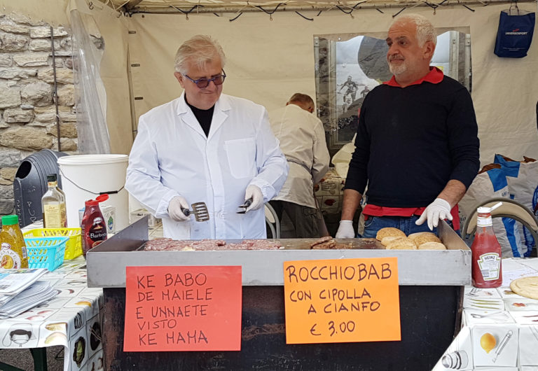 Il mercatino dei ragazzi d’annata potrebbe correre qualche rischio