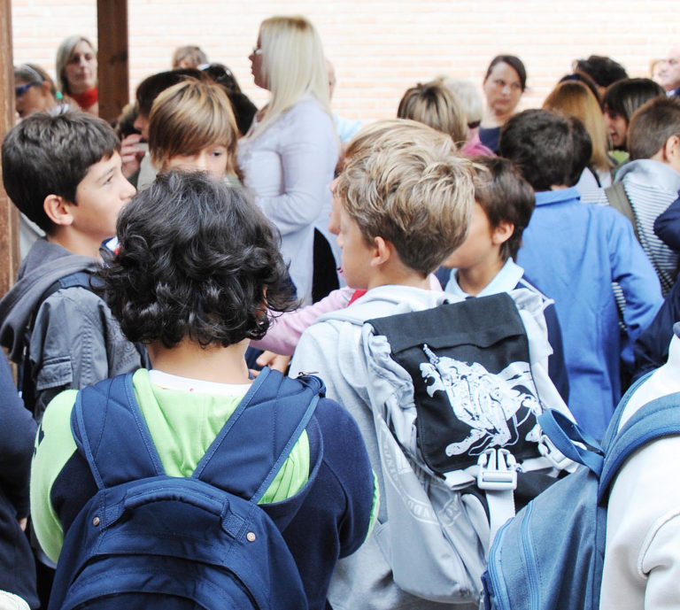 Alunno strattonato dal professore finisce all’ospedale