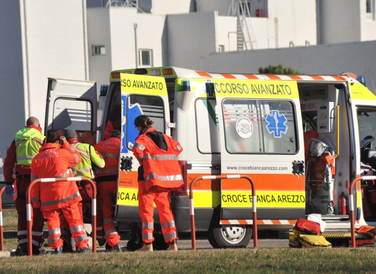 Incidenti stradali su due ruote in città: tre i feriti