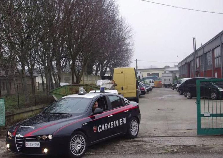 Tentano di rubare materiale edile: in quattro arrestati in flagrante