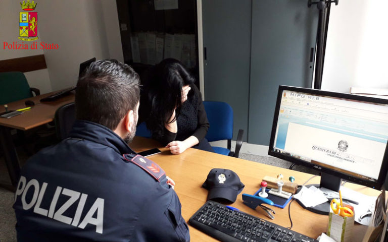 Maltratta la moglie, arrestato per la terza volta