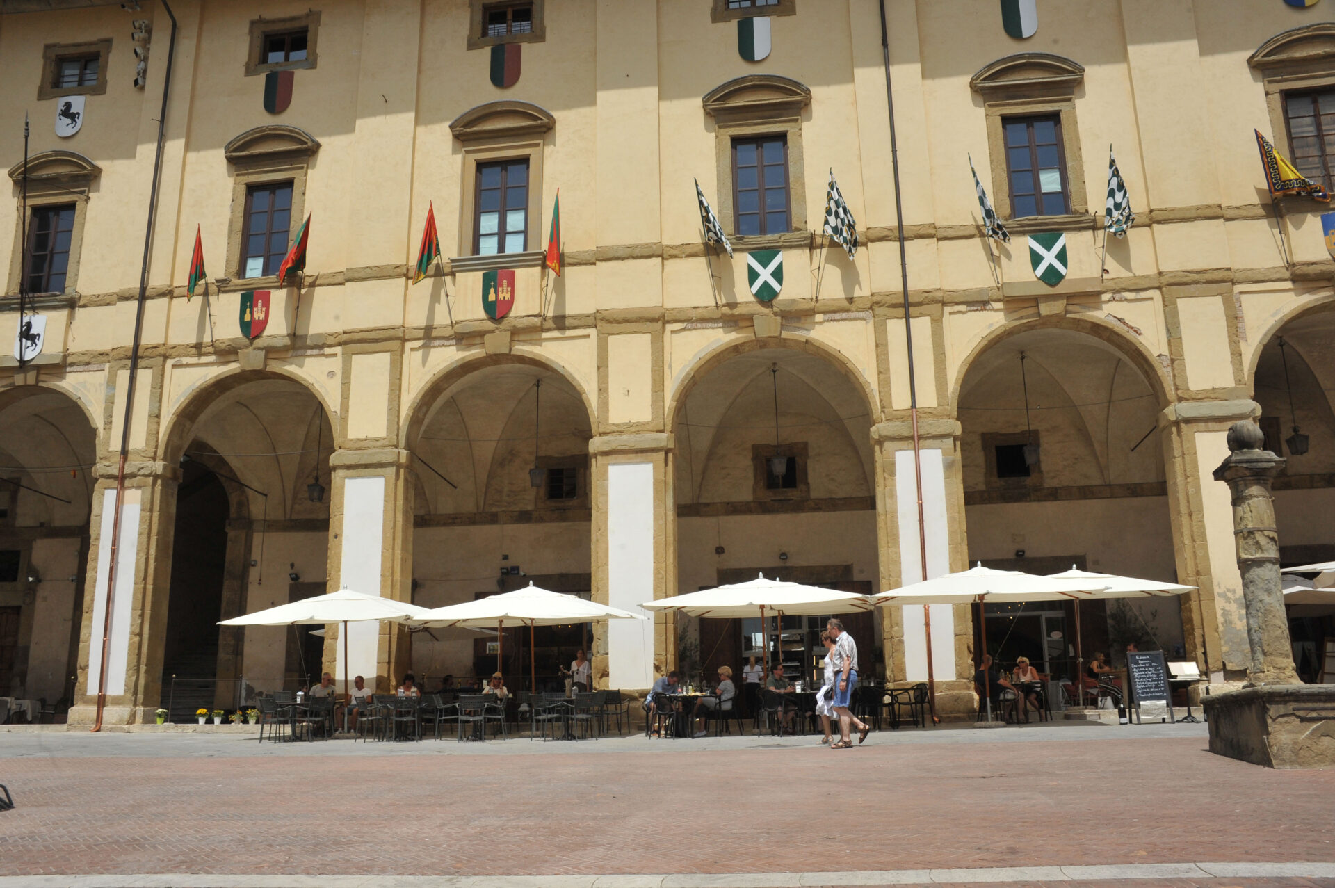 il nuovo look delle Logge Vasari