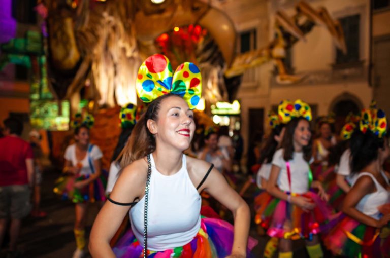 “Carnevale sotto le stelle”: il carnevale estivo di Foiano, le foto