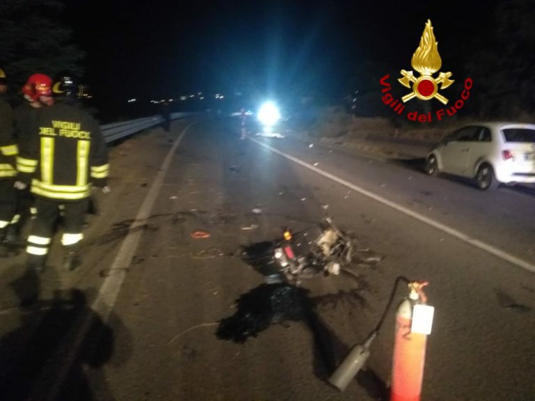 Tragedia sulla strada regionale 71, scooter contro auto: un morto e due feriti