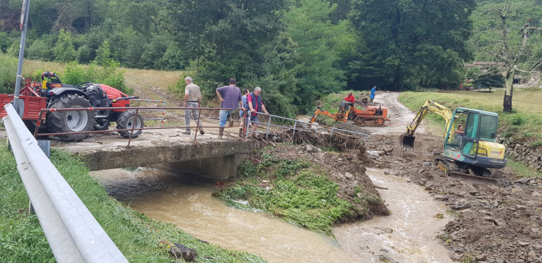 Maltempo, ripristinata la viabilità principale in città, rimangono criticità nella viabilità secondaria