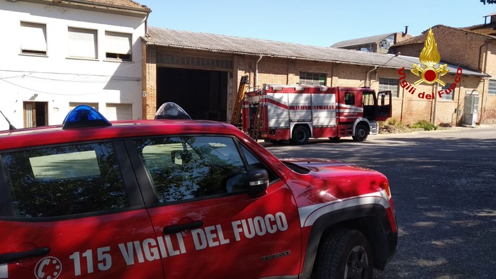Incidente sul lavoro, operaio 27enne precipita da tetto in fiamme e muore