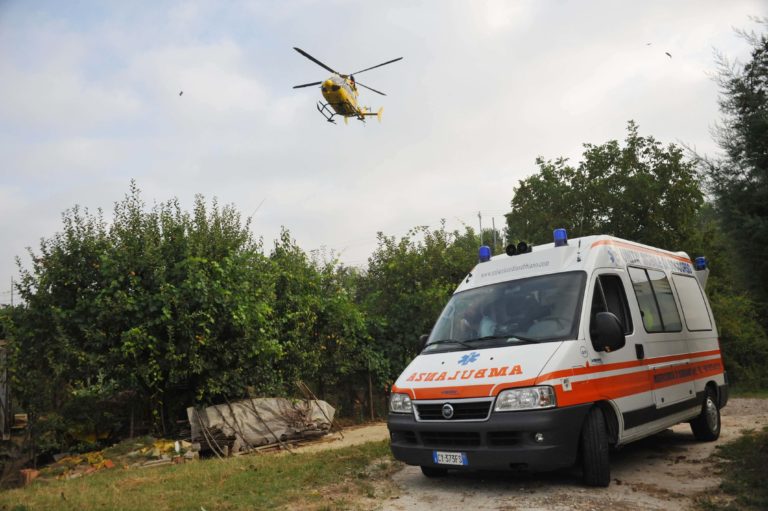 Quarata: grave centauro dopo scontro con auto