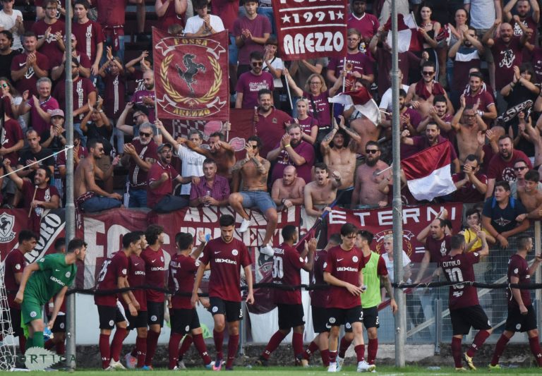 Fermo l’Arezzo, le altre non corrono, tranne il Monza