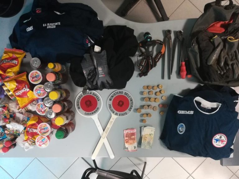 Ladri in azione inseguiti e arrestati da carabinieri e polizia