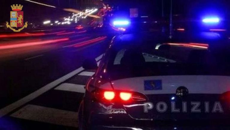 Camionista contromano in A1, fermato, multato e ritirata la patente