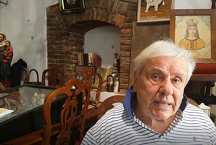 Il futuro di Arezzo ha un cuore antico, parla Franco l’antiquario più “antico” di Piazza Grande   