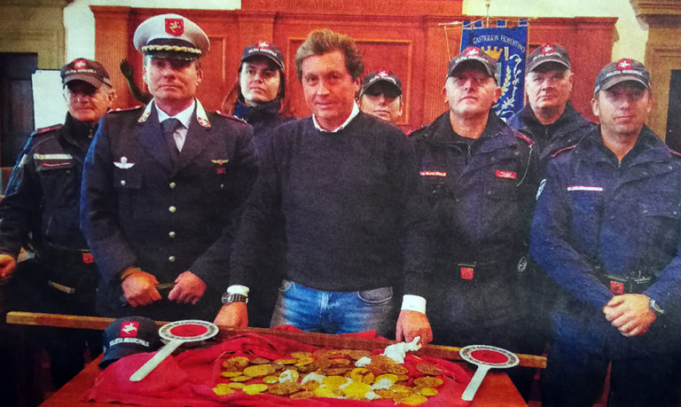 Il piacione sempre in prima pagina