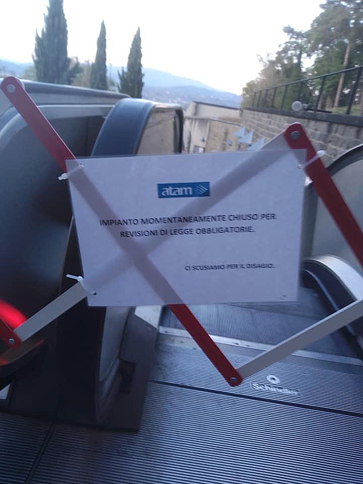 Partito Democratico di Arezzo: scale mobili ferme, disagi per i cittadini