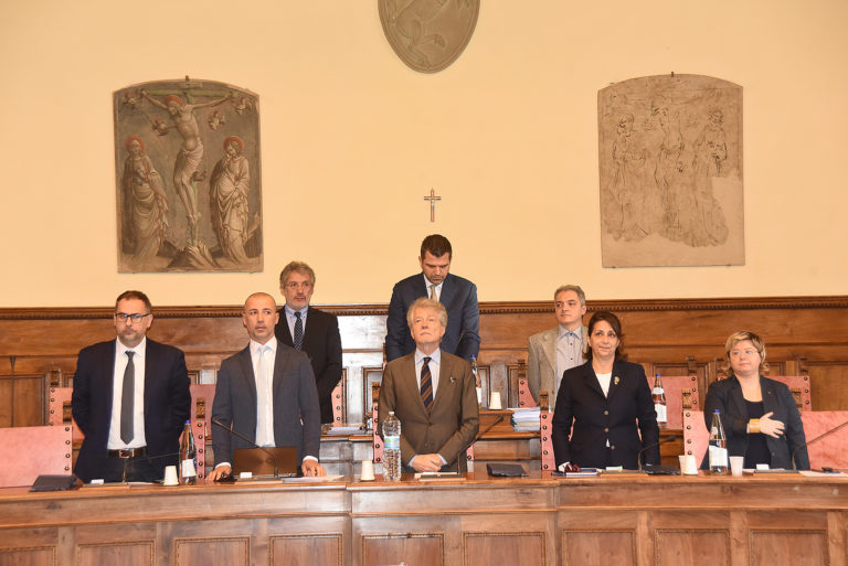 Arezzo, ultimo consiglio comunale 2019: dichiarazioni, proposte e approvazioni