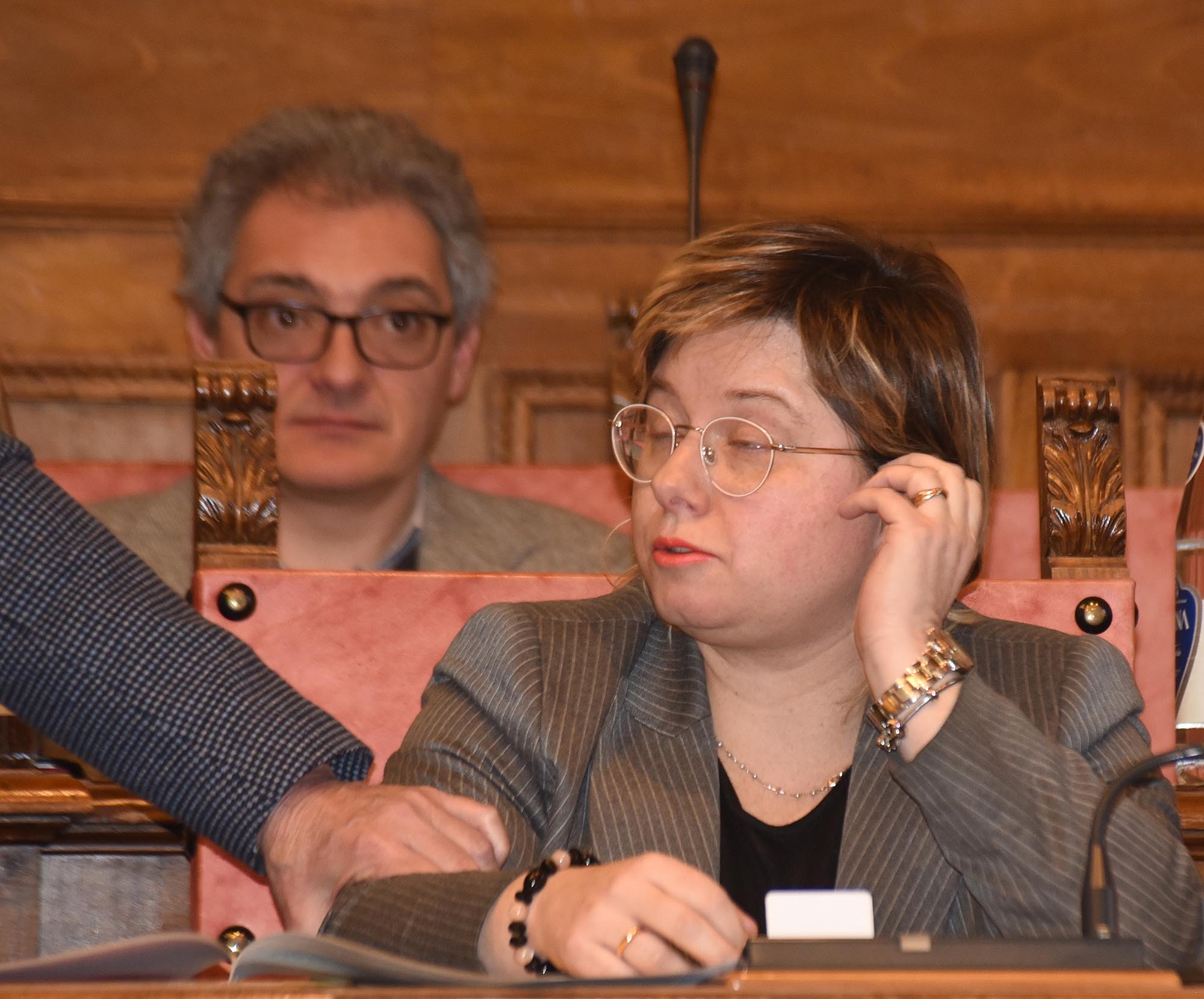 per cortesia lucia