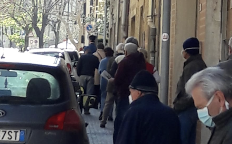 O che ci faceva tutta quella gente al giro a Camucia?