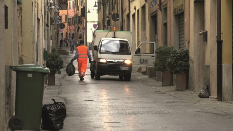 Arezzo: migliora la raccolta rifiuti con nuovi servizi e potenziamento del porta a porta
