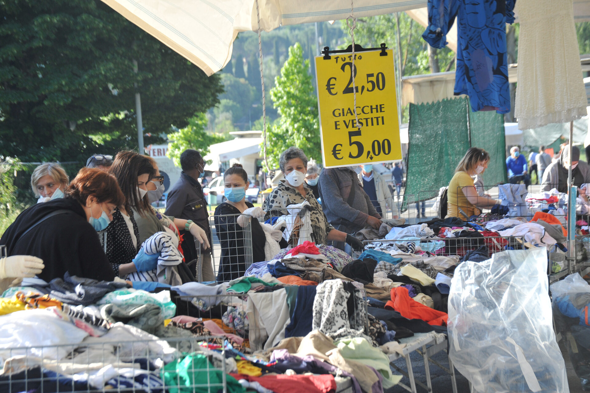 Arezzo il mercato del sabato (12)