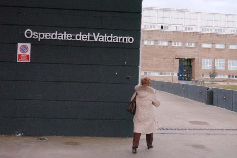 Intossicazione da monossido di carbonio a Levane: tre persone trasportate in ospedale