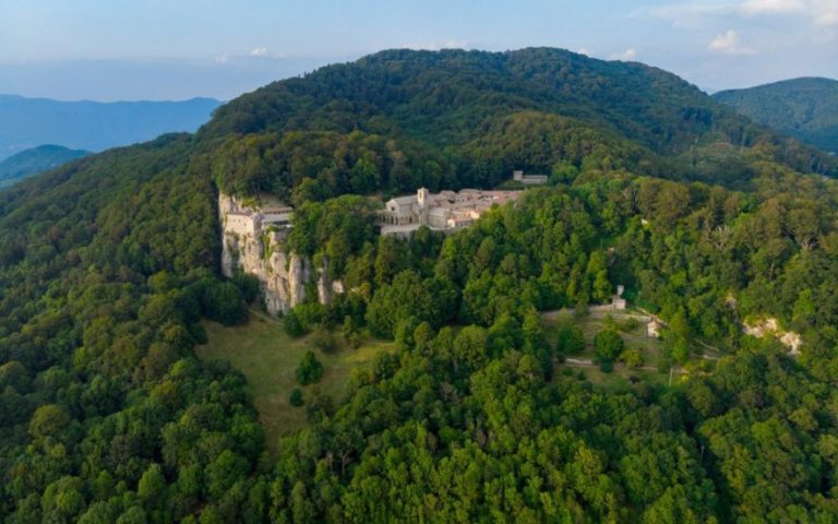 A spasso in Casentino : La Verna, Bibbiena, Ortignano, Camaldoli, Poppi, Pratovecchio