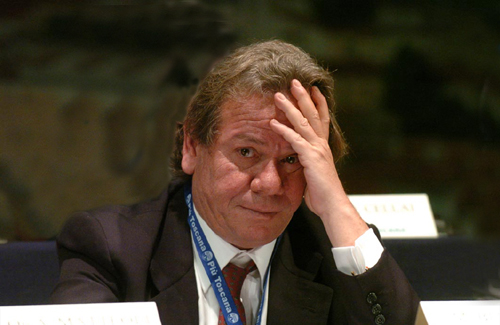 Maurizio Bianconi sabato alla Feltrinelli per presentare il suo ultimo libro: “Combattere la postdemocrazia”