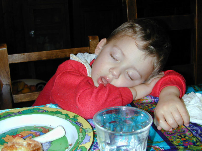 Di quanto sonno abbiamo veramente bisogno?