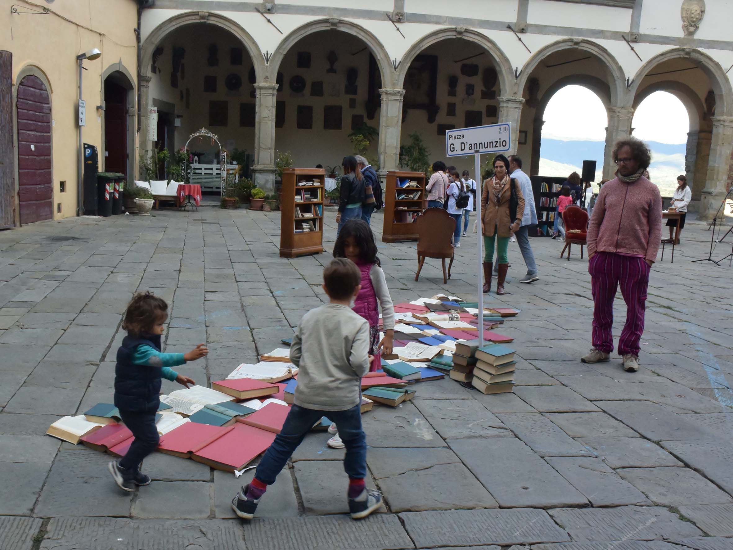 AR/ CASTIGLION F.NO LE PIAZZE DEL SAPERE