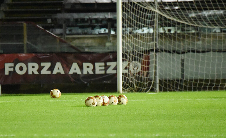Botte da orbi! E il pallone… gonfiato!