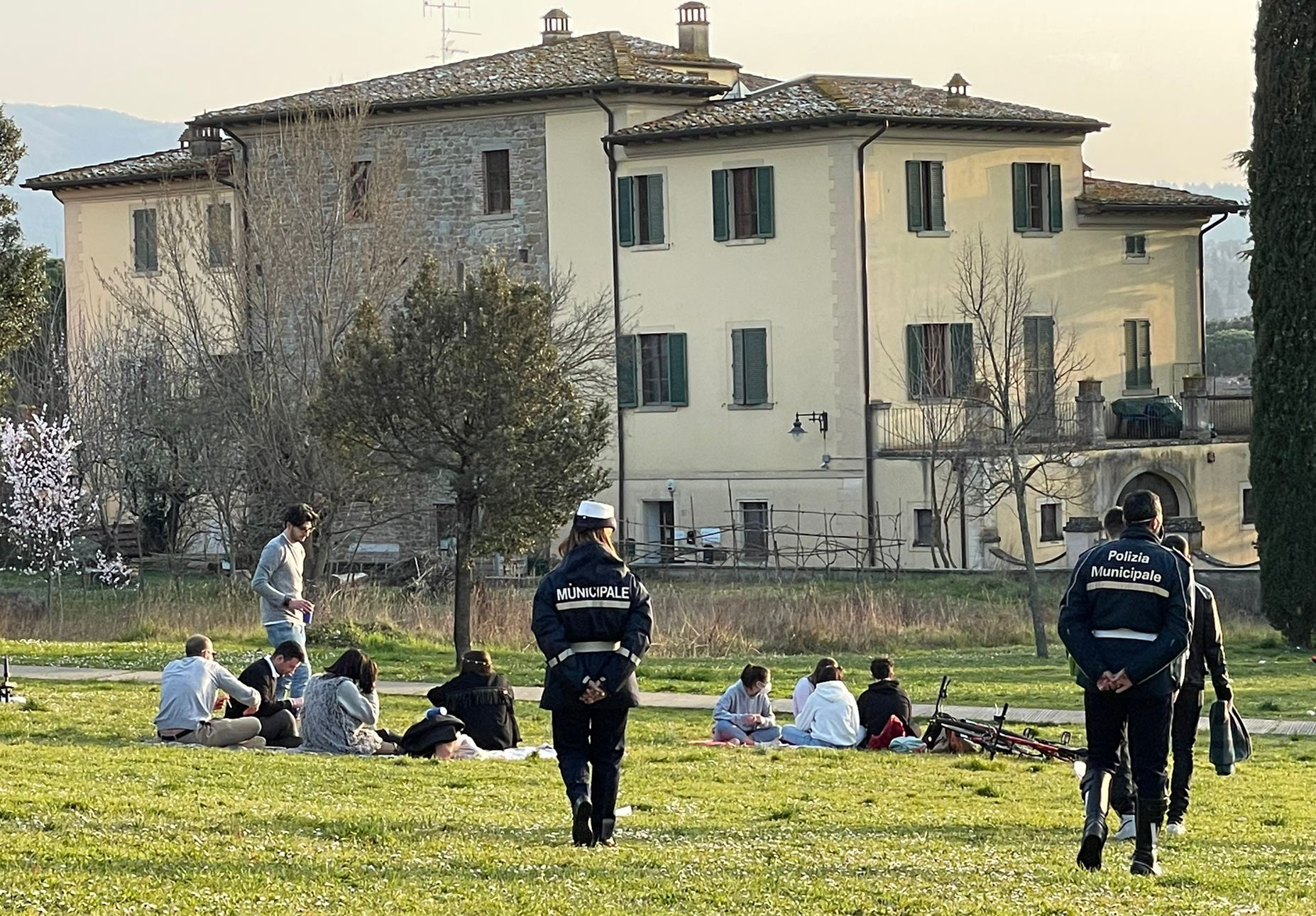 Controlli villa severi