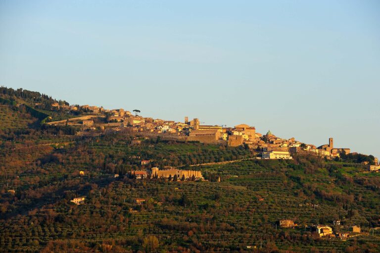 A spasso in Valdichiana:  Cortona