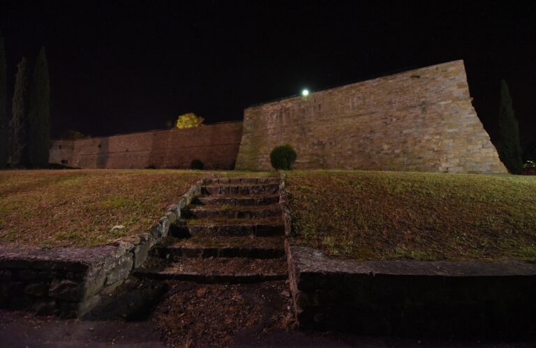 Arezzo tra storia e misteri: dalla galleria segreta del Pionta alle gabelle medievali e l’avvento dei Medici