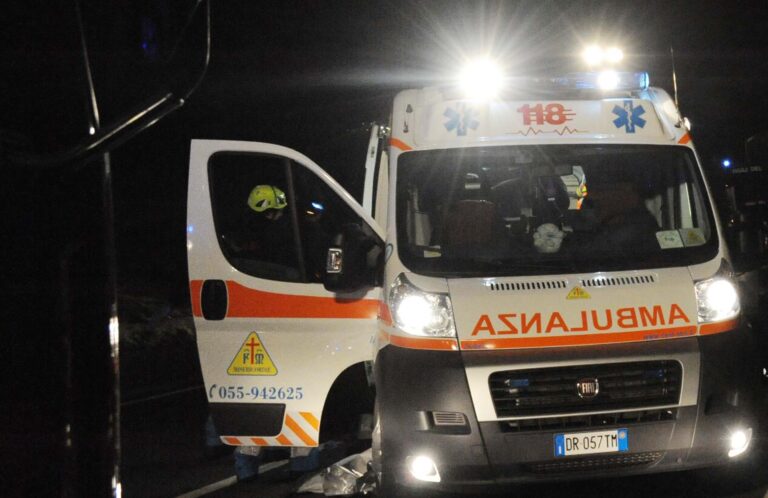 Arezzo: aggredito e ferito nella notte un 21enne in Corso Italia