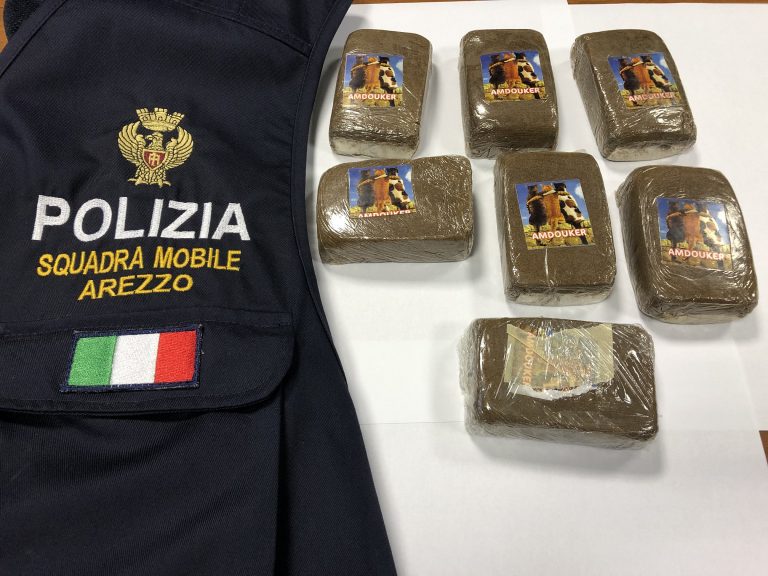 Gestivano le piazze dello spaccio di  cocaina a Saione e Sant’Agostino, 4 arresti