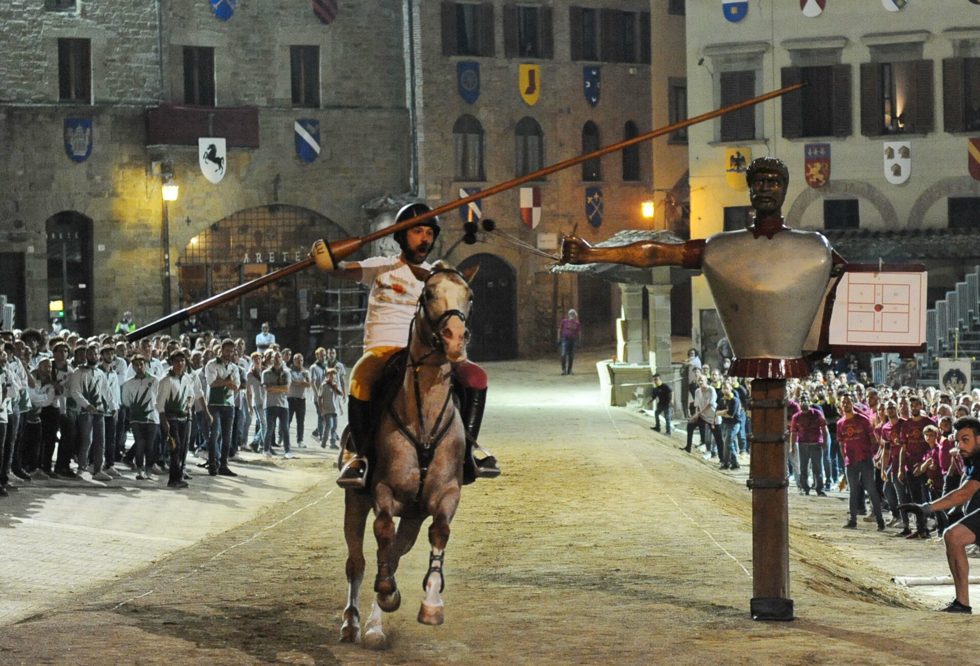 Porta Santo Spirito vince la prova generale della 140esima Giostra del Saracino (8)