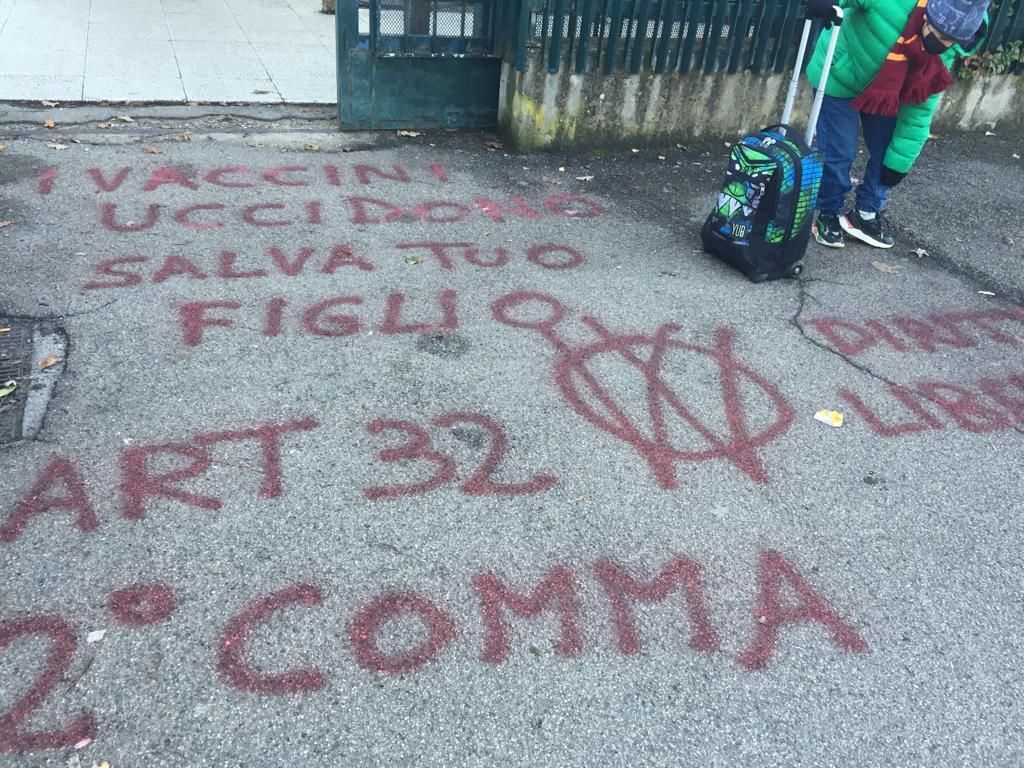 scritte no vax