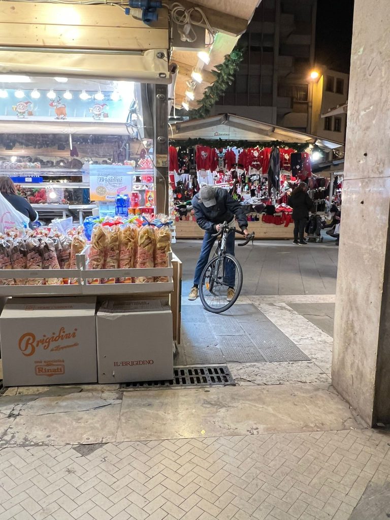 L’offerta del Lucertola ai mercatini di Natale (video)