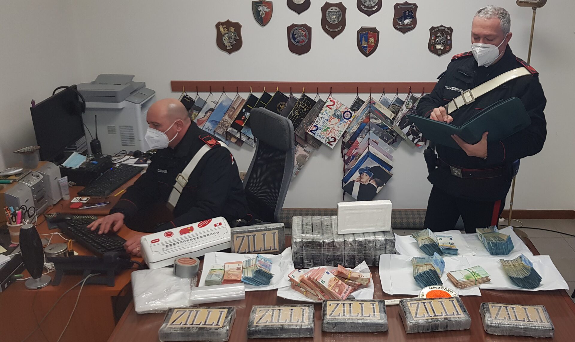 Arresto con sequestro stupefacenti